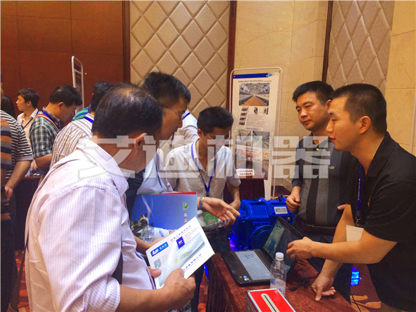 U乐国际机器携新品yesmaster转子泵参展奶业大会