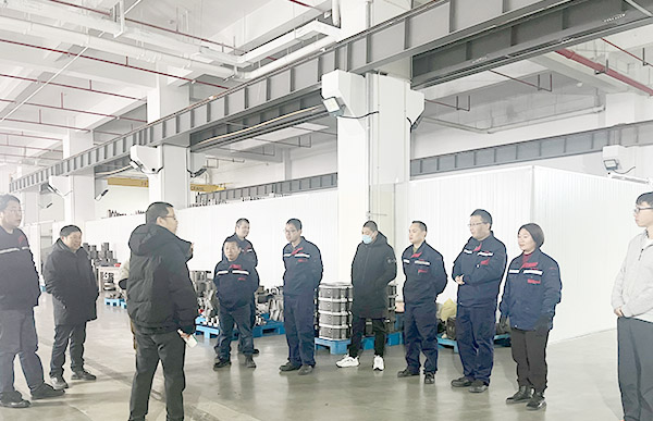U乐国际机器生产小组会议.jpg